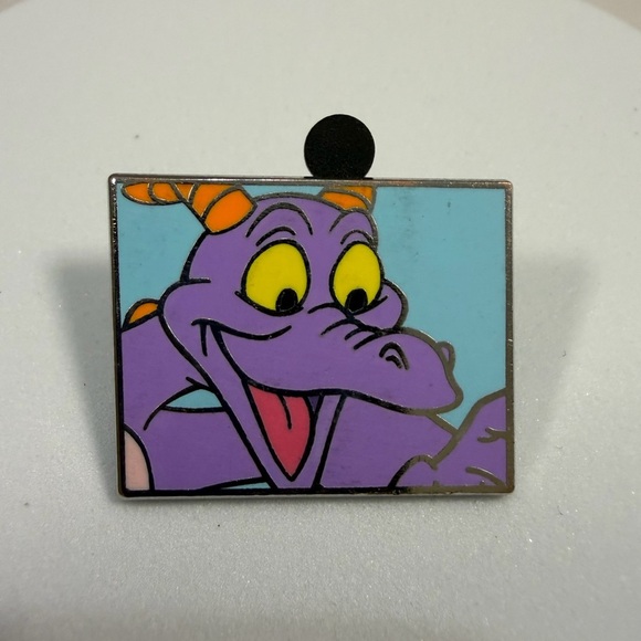 Disney Accessories - 💜3/$15 DISNEY TRADING PIN - purple dragon